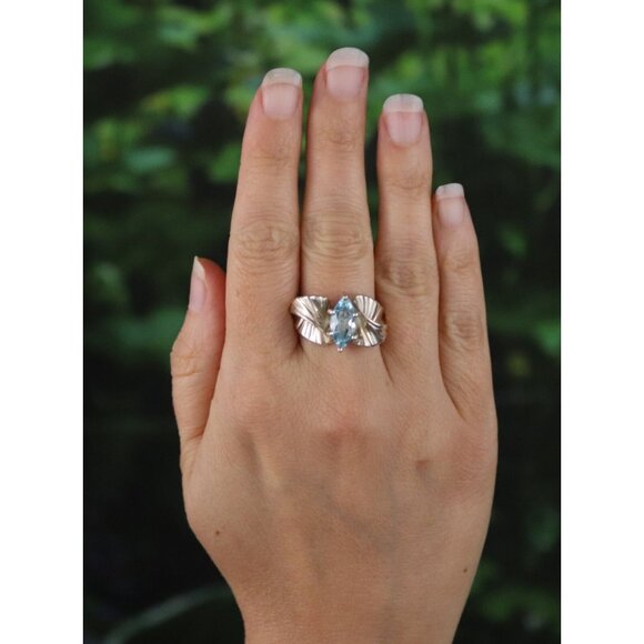 Sterling Silver Natural Blue Topaz Ring Size 8 - Picture 2 of 7